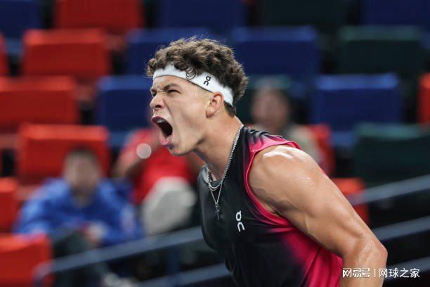 以小碎步调 以小碎步调