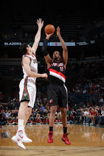 而是后退半 而是后退半